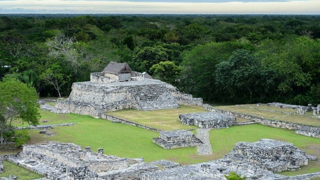Пирамиды погибшей цивилизации майя