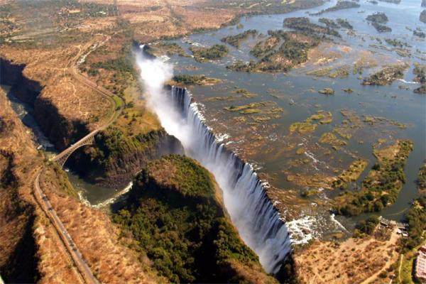 Водопад Виктория - крупнейший в мире (Африка)