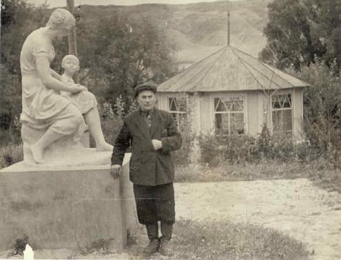 Леонтий Гвоздецкий в санатории Арасан-Копал, 29 июля 1959 года (67 лет)
