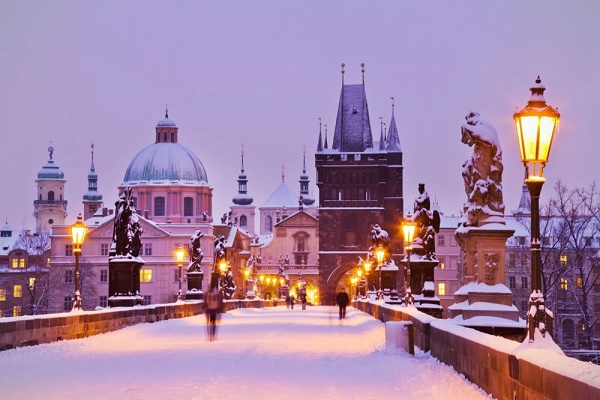 Зимняя Прага - пражский мост